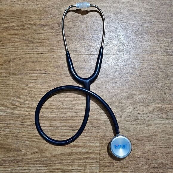 MDF Stethoscope Black Silver Translucent Rotational Diaphragm Excellent Conditio - Picture 1 of 7